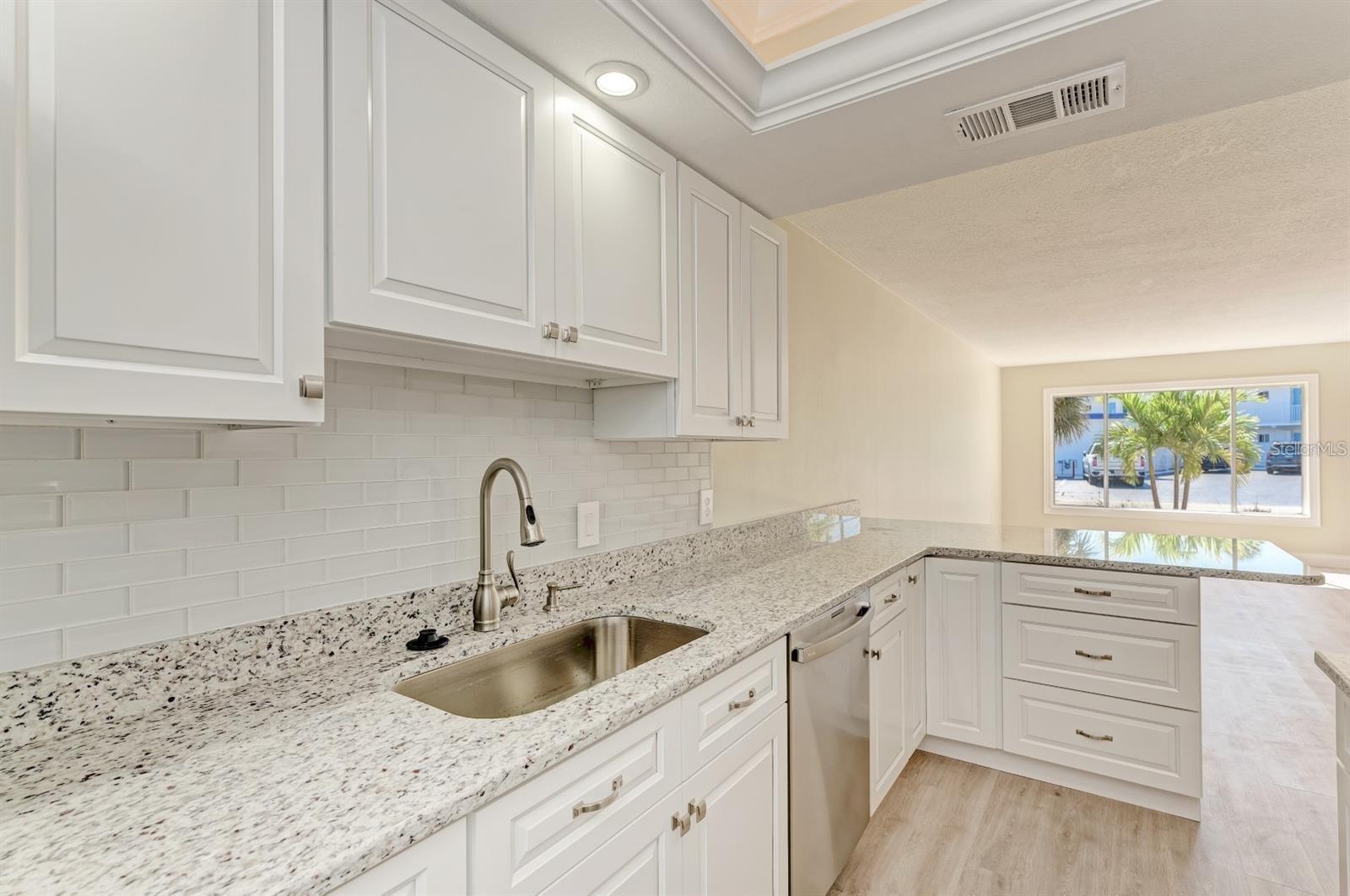 129 TYLER DR #101, SARASOTA, FL — photo 12