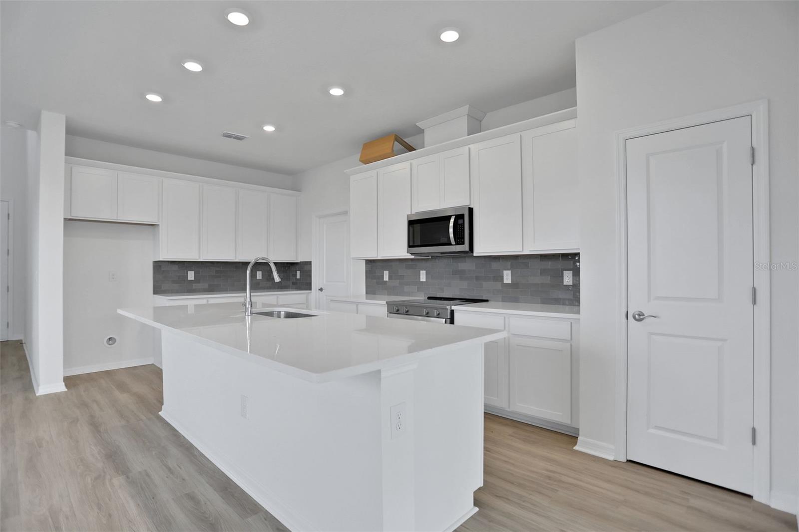 7839 GLEN LILY PL, PARRISH, FL — photo 5