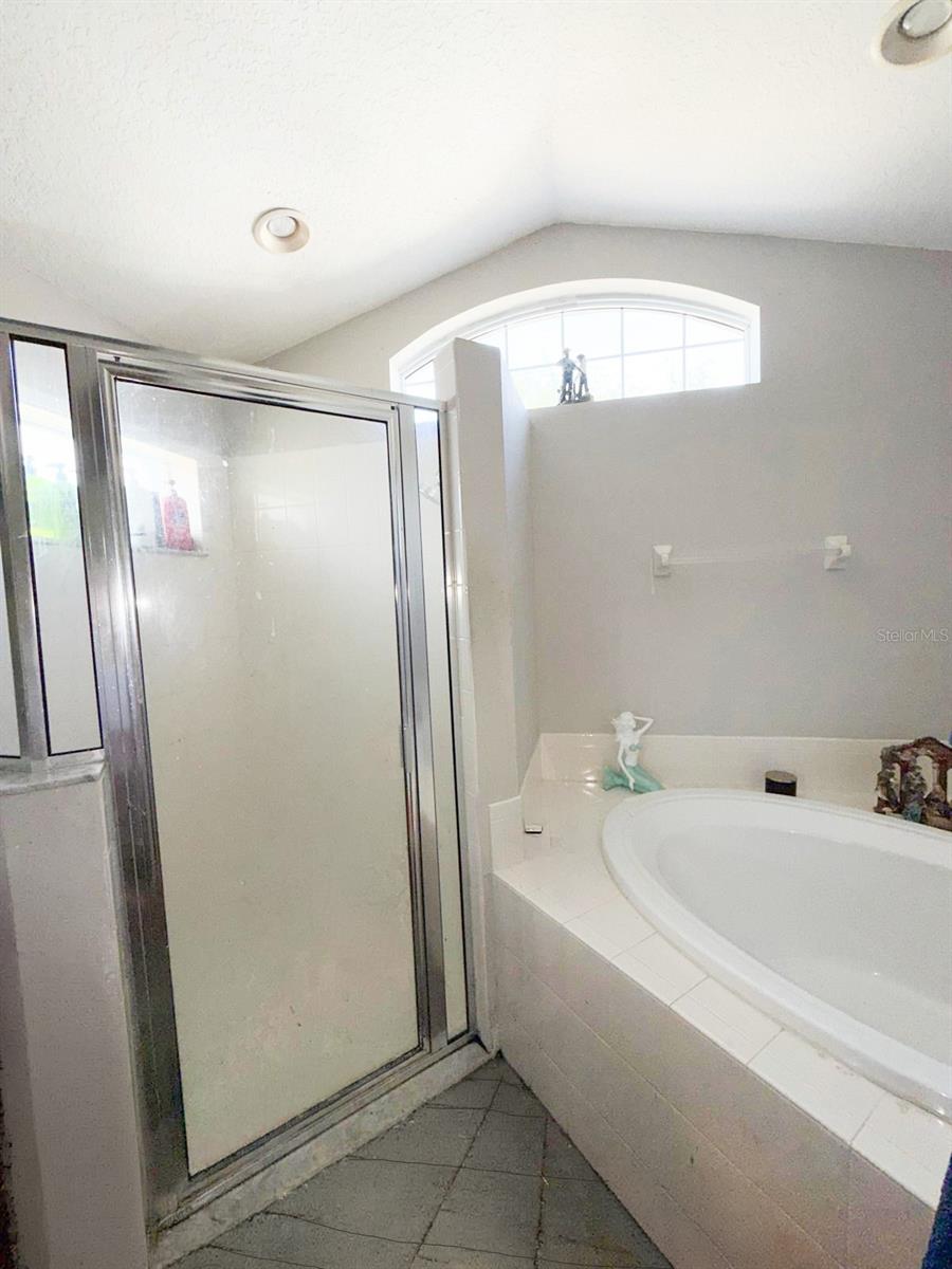 8414 BAY DR, SPRING HILL, FL — photo 20