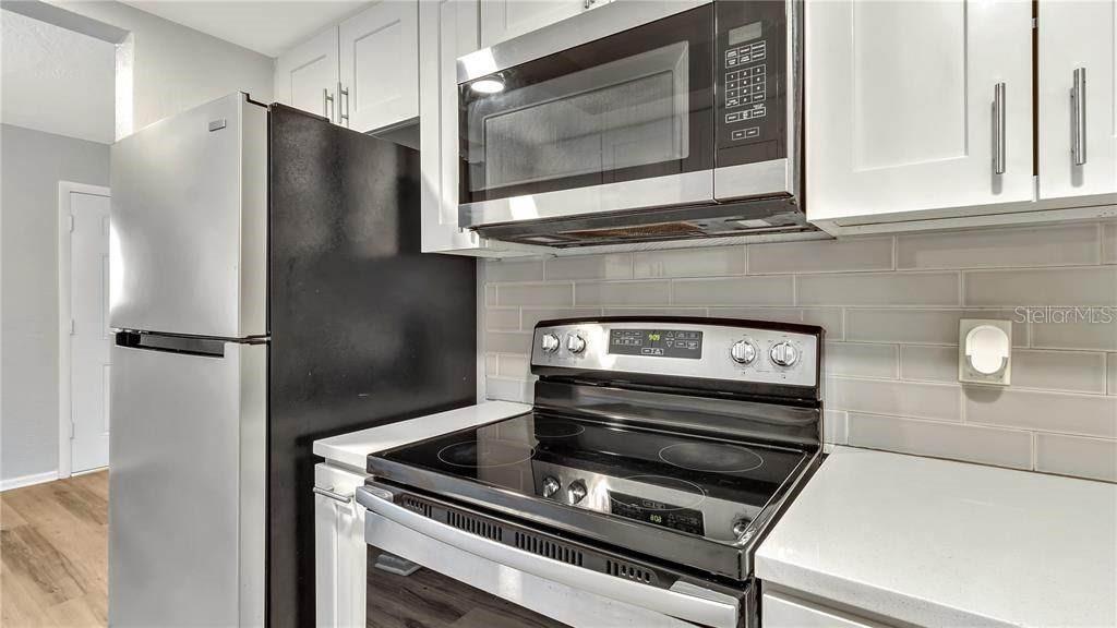 5900 22ND AVE N, ST PETERSBURG, FL — photo 9
