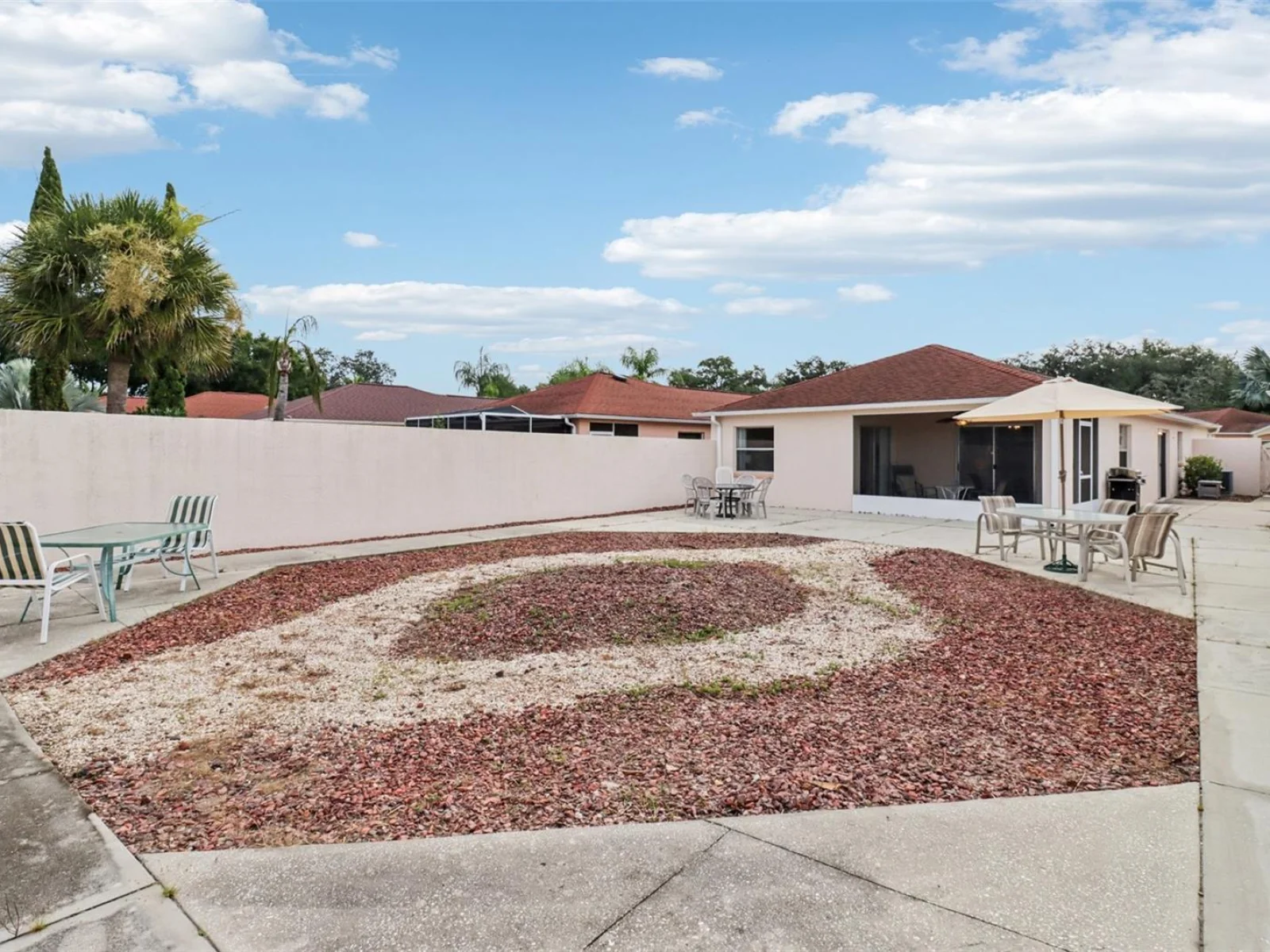 914 MENDOZA BLVD, LADY LAKE, FL — photo 22
