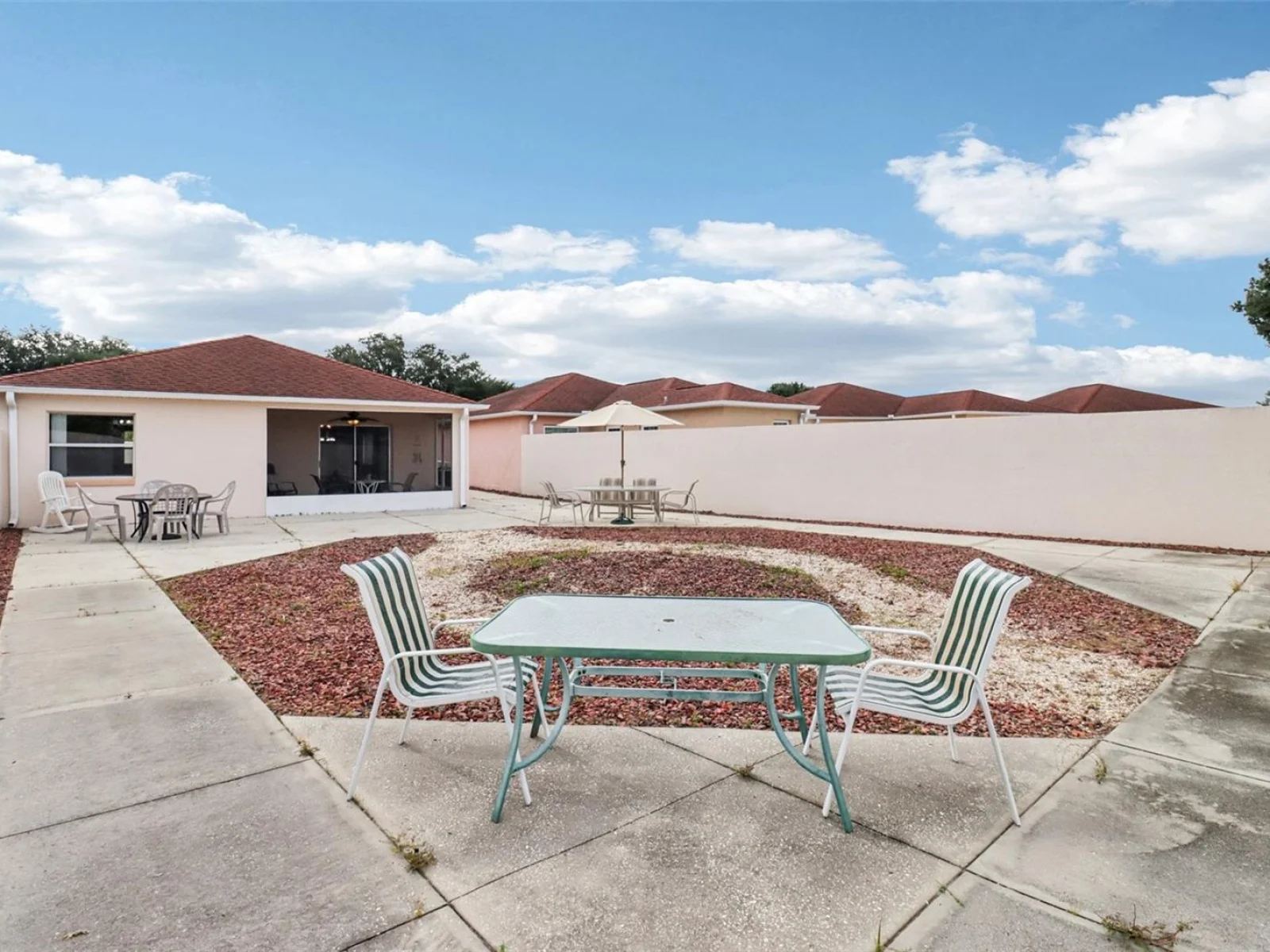 914 MENDOZA BLVD, LADY LAKE, FL — photo 24