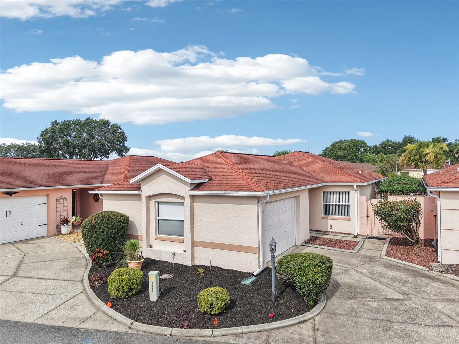914 MENDOZA BLVD, LADY LAKE, FL — photo 31