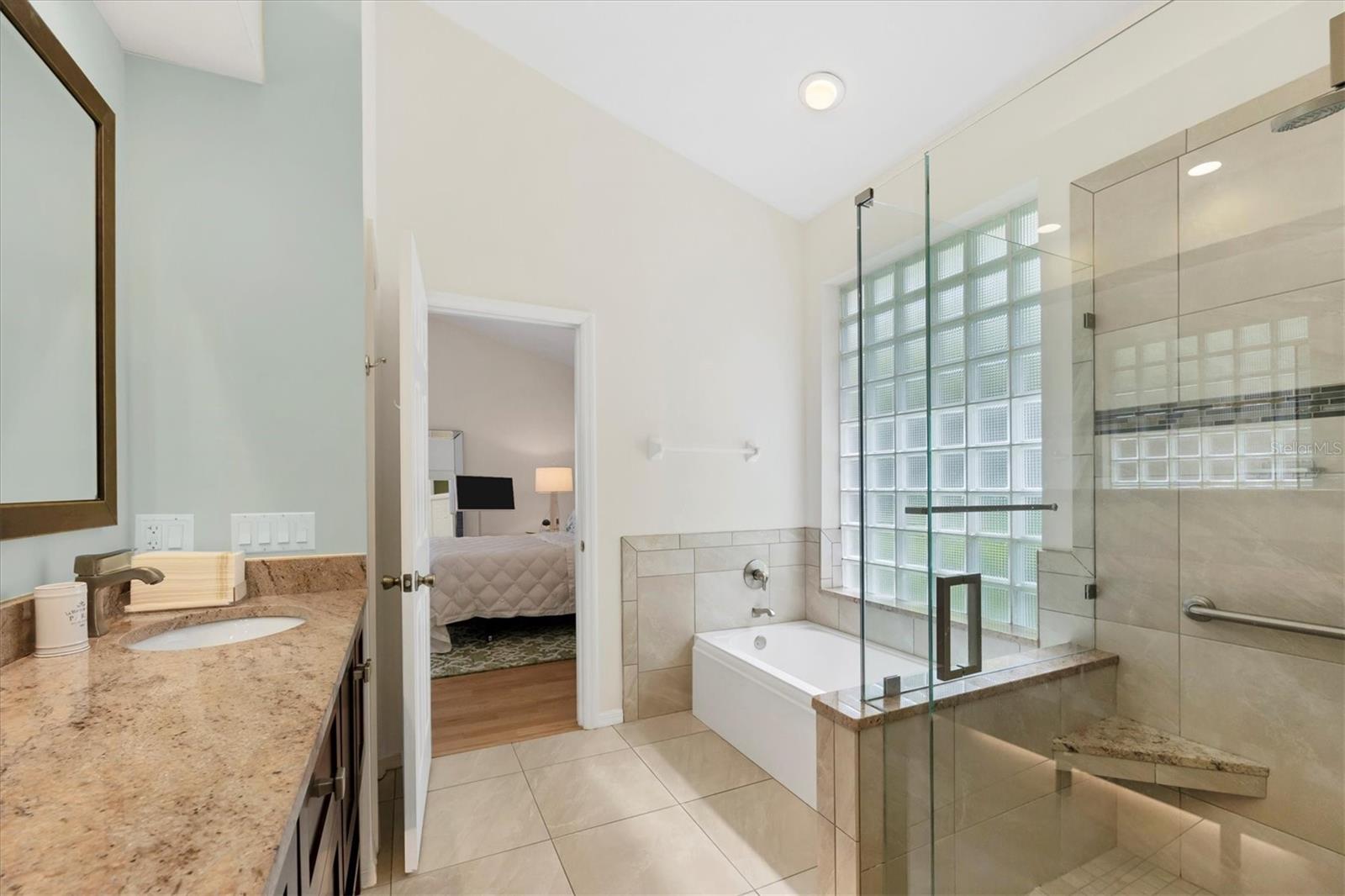 7916 HAMPTON CT, UNIVERSITY PARK, FL — photo 24