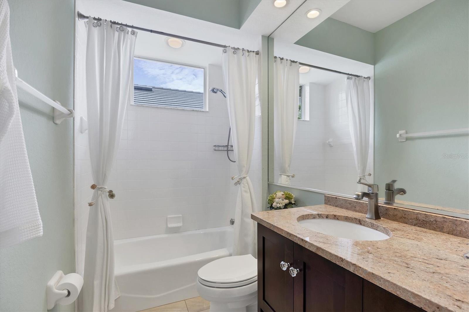 7916 HAMPTON CT, UNIVERSITY PARK, FL — photo 27