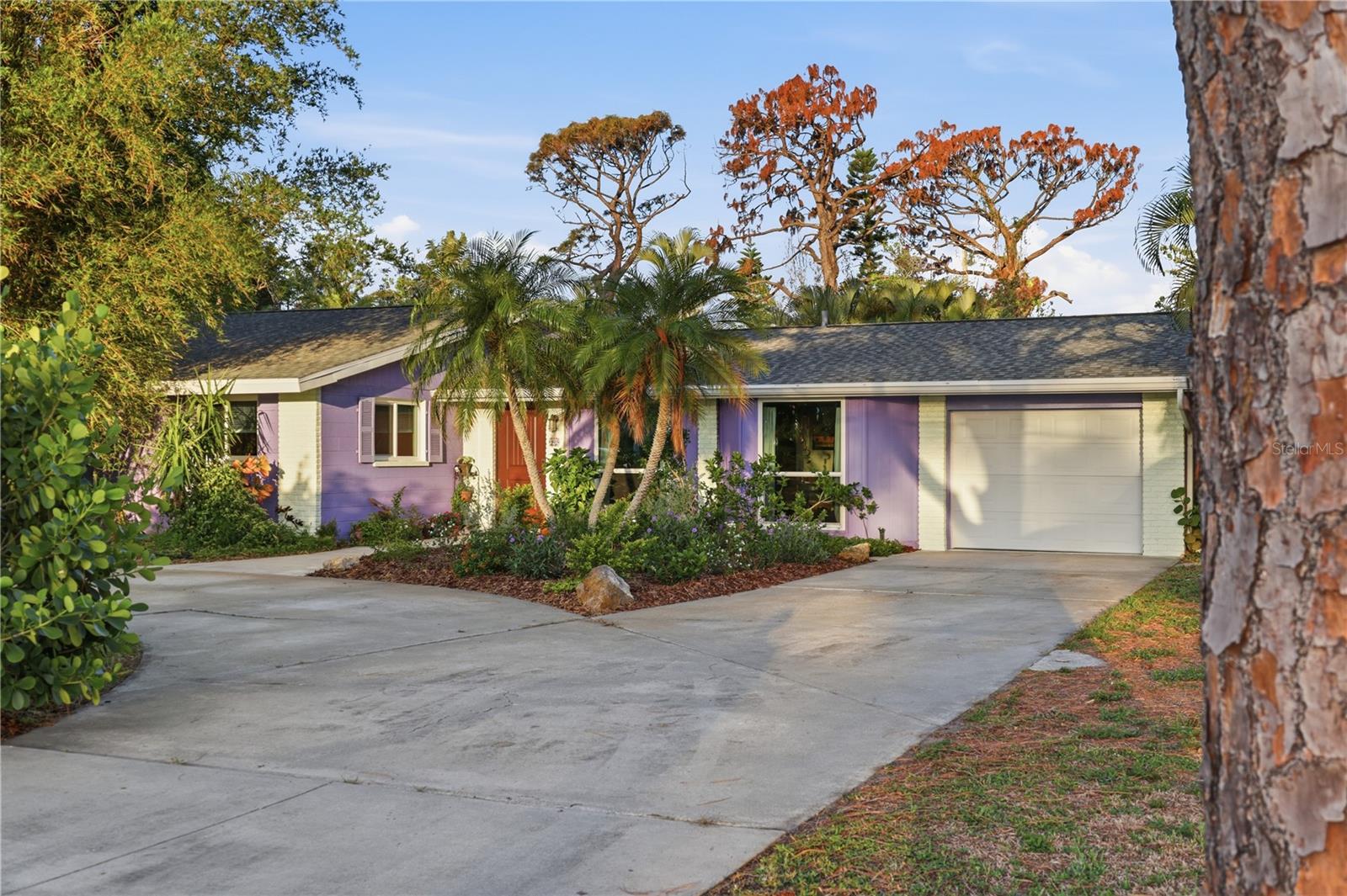 1620 MANOR RD, ENGLEWOOD, FL — photo 2