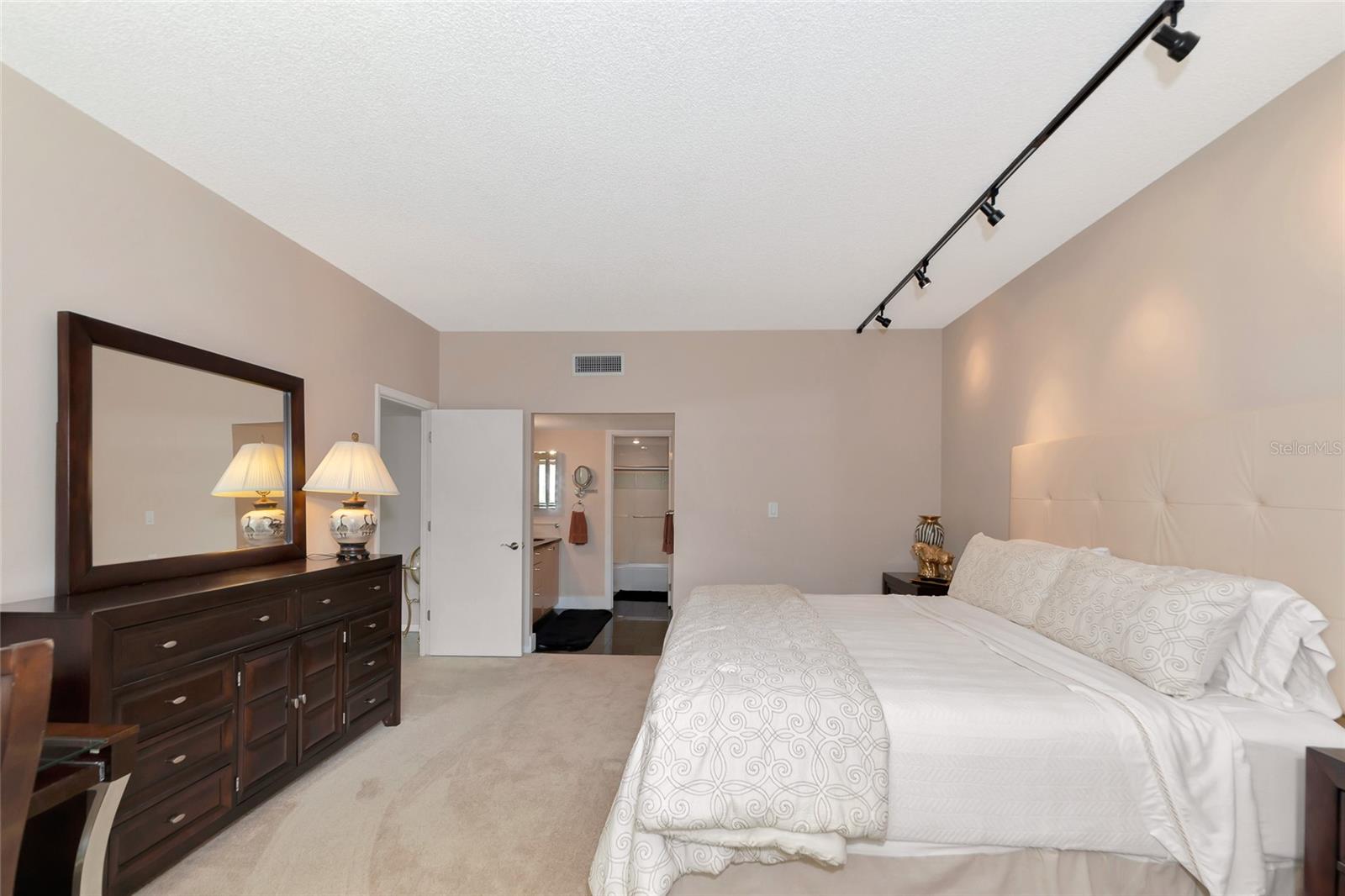 1111 N GULFSTREAM AVE #1A AVE #1A, SARASOTA, FL — photo 10