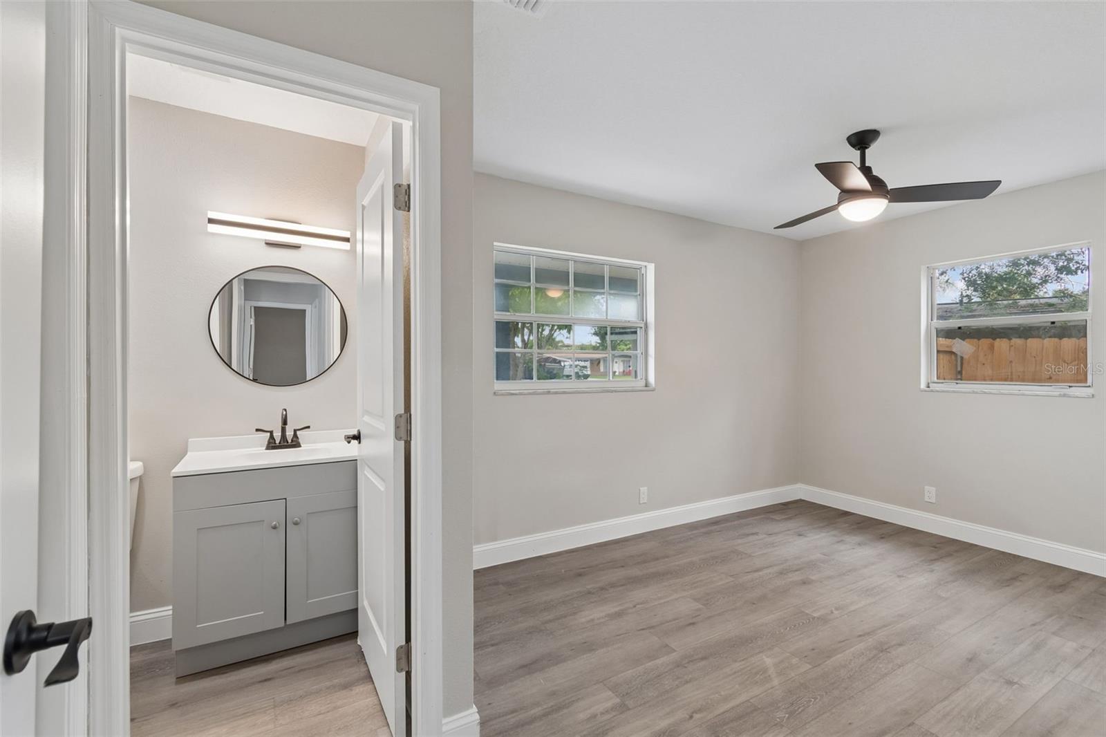 6532 S WEST SHORE CIR, TAMPA, FL — photo 11