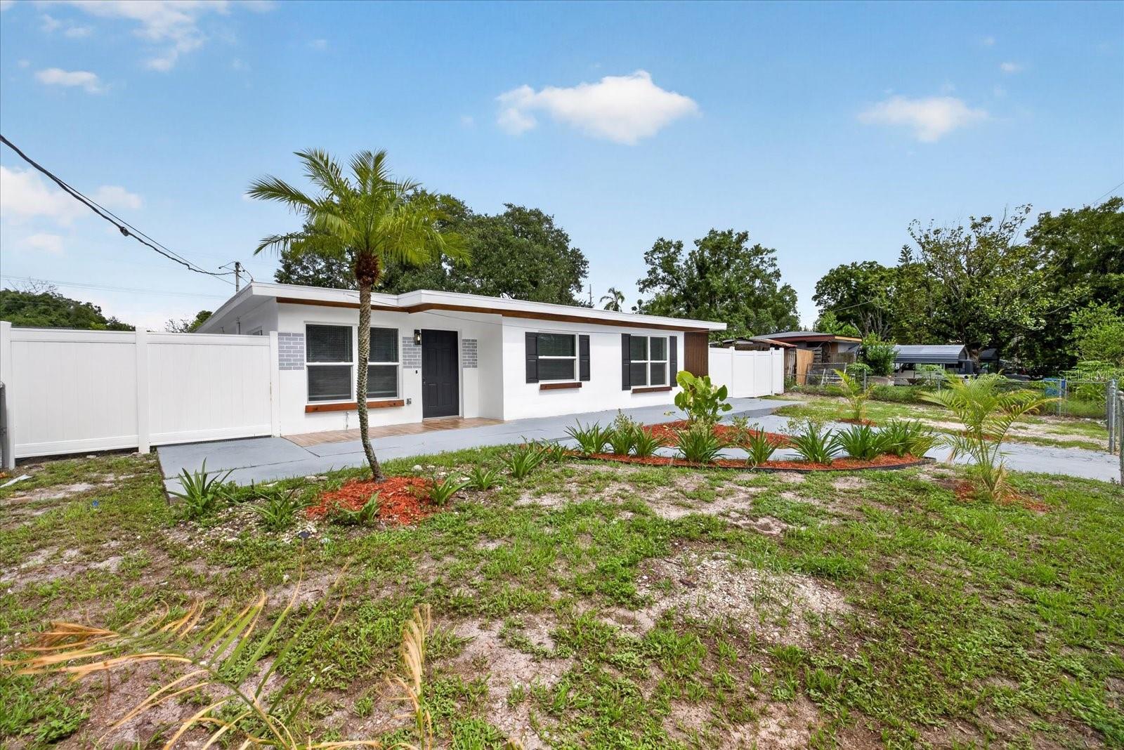 4019 MCLANE DR, TAMPA, FL — photo 4