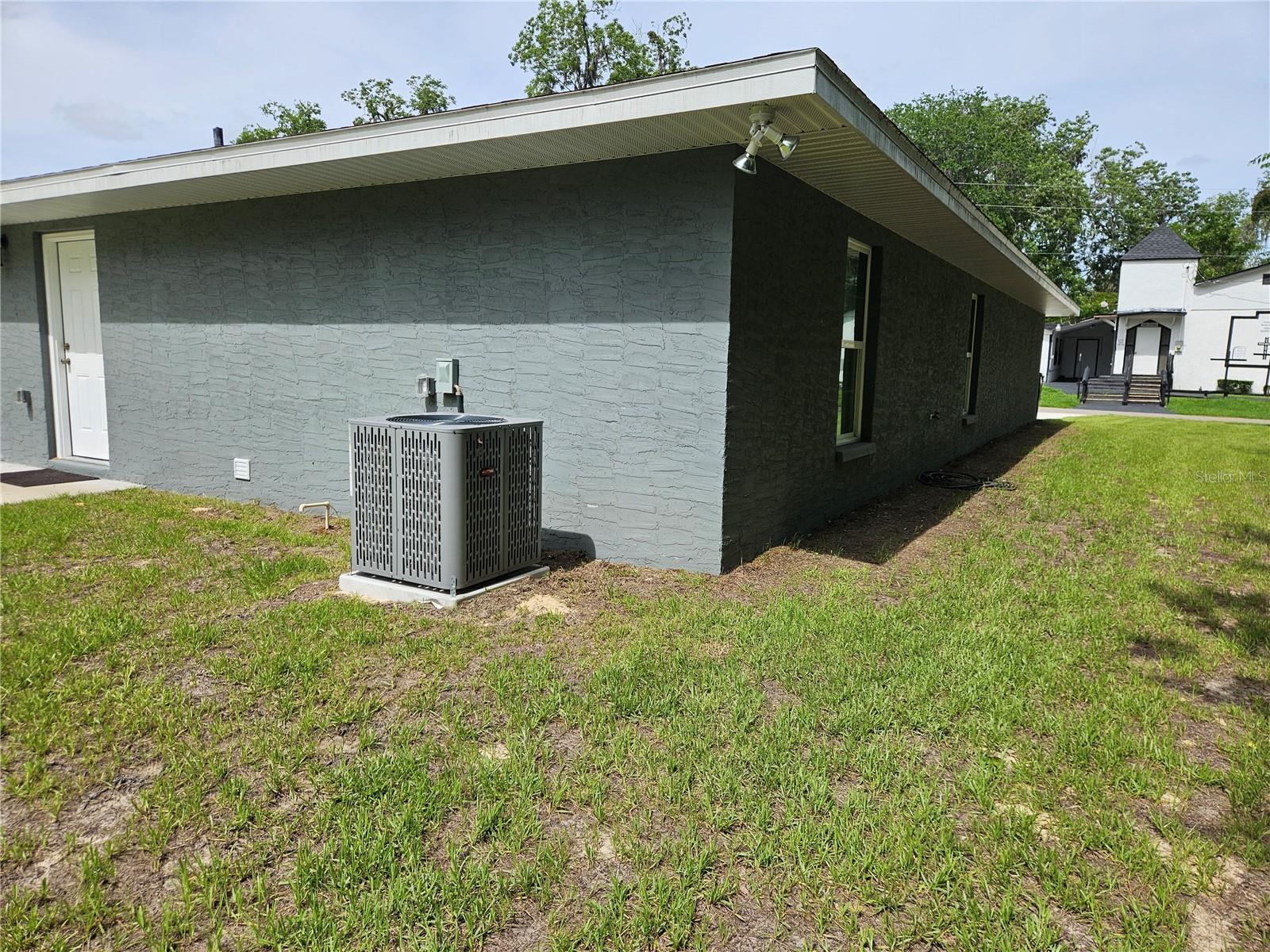 51 NE 10TH ST, WILLISTON, FL — photo 7