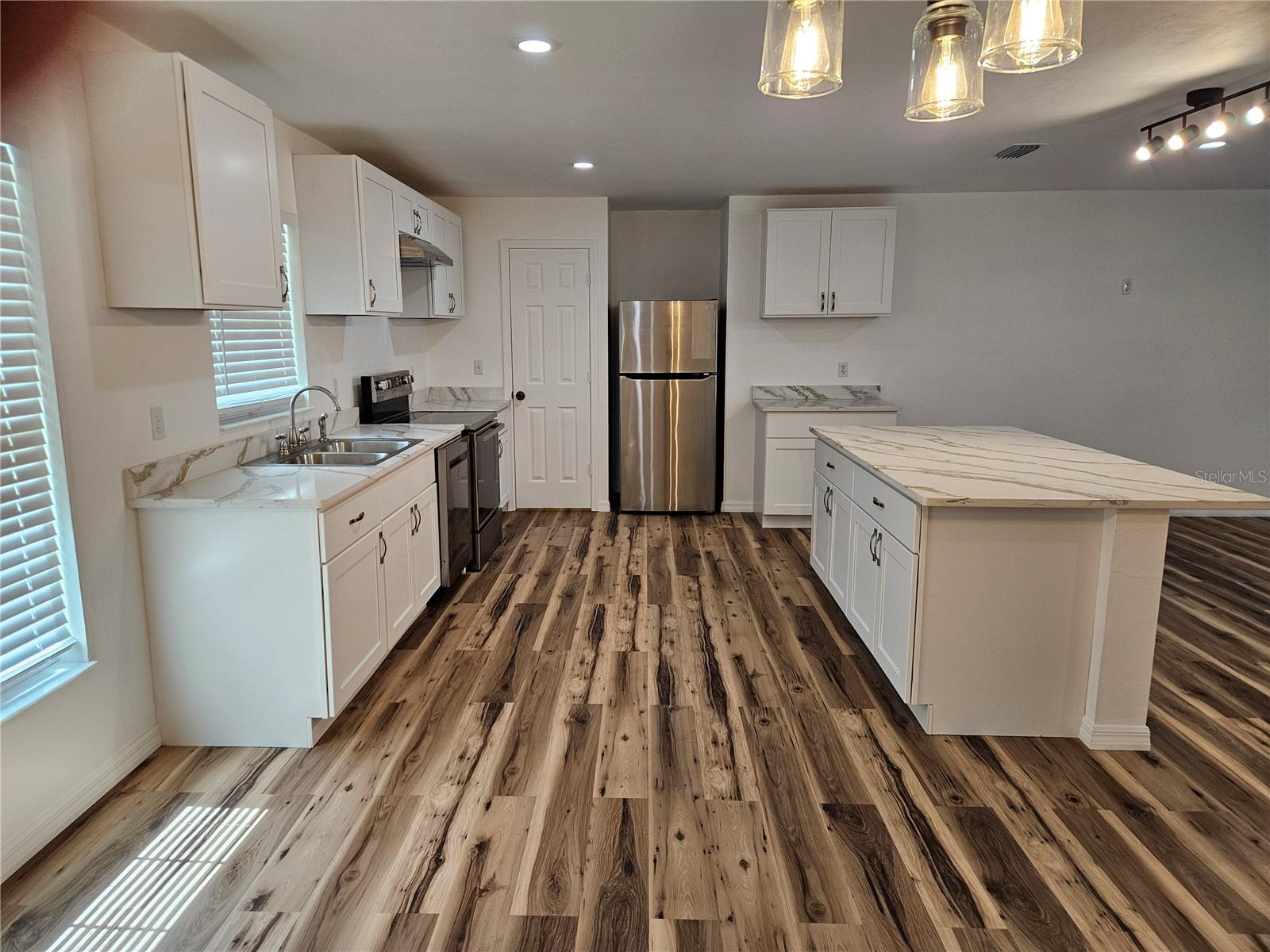 51 NE 10TH ST, WILLISTON, FL — photo 10