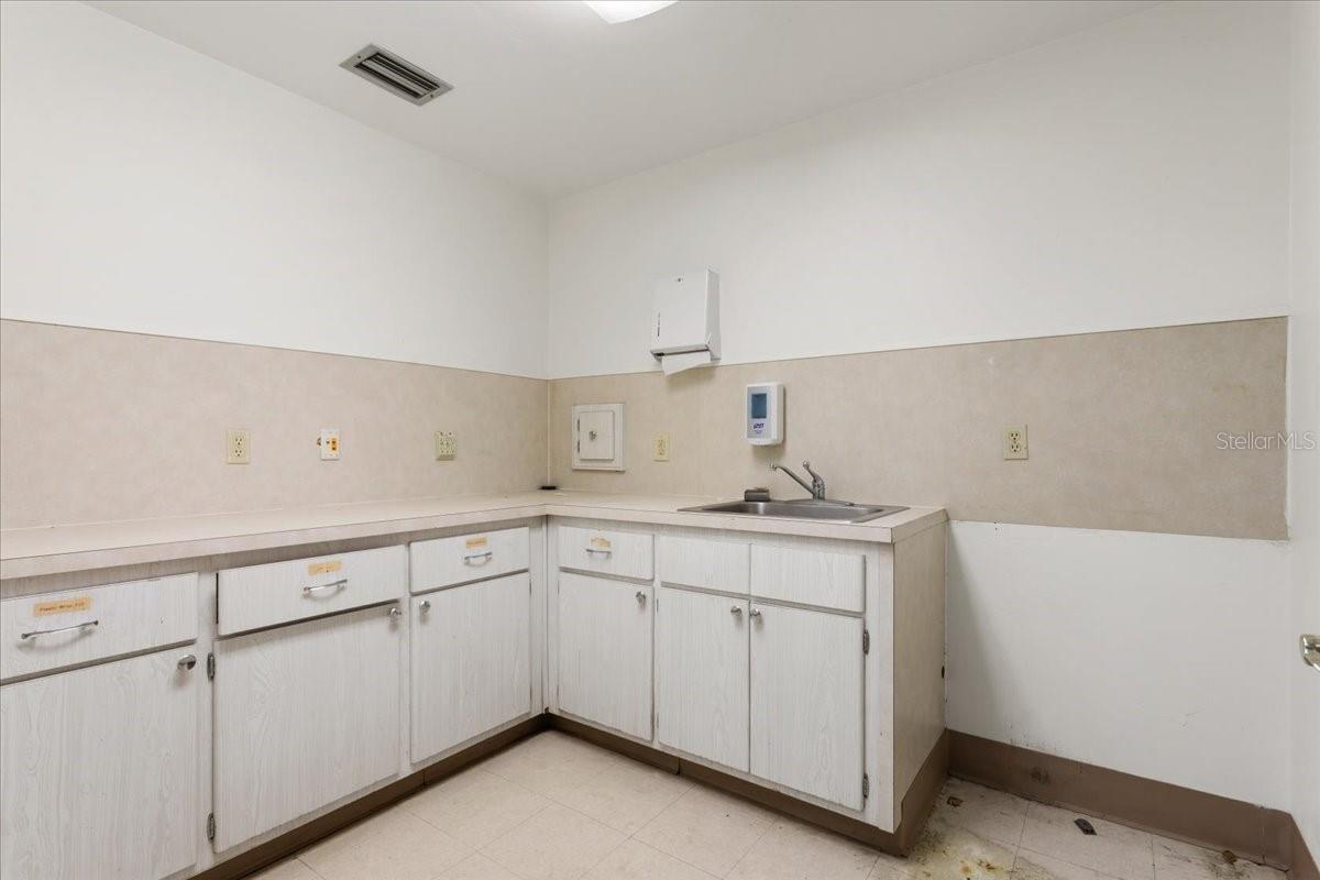 7019 NW 11TH PL, GAINESVILLE, FL — photo 11