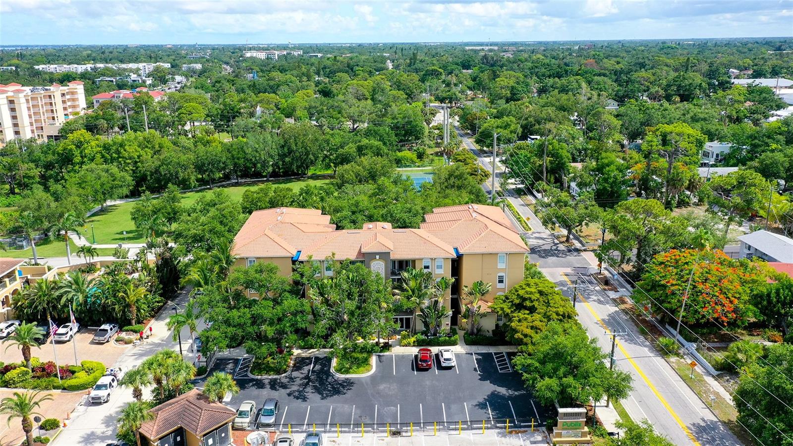 1268 11TH ST #2404, SARASOTA, FL — photo 39