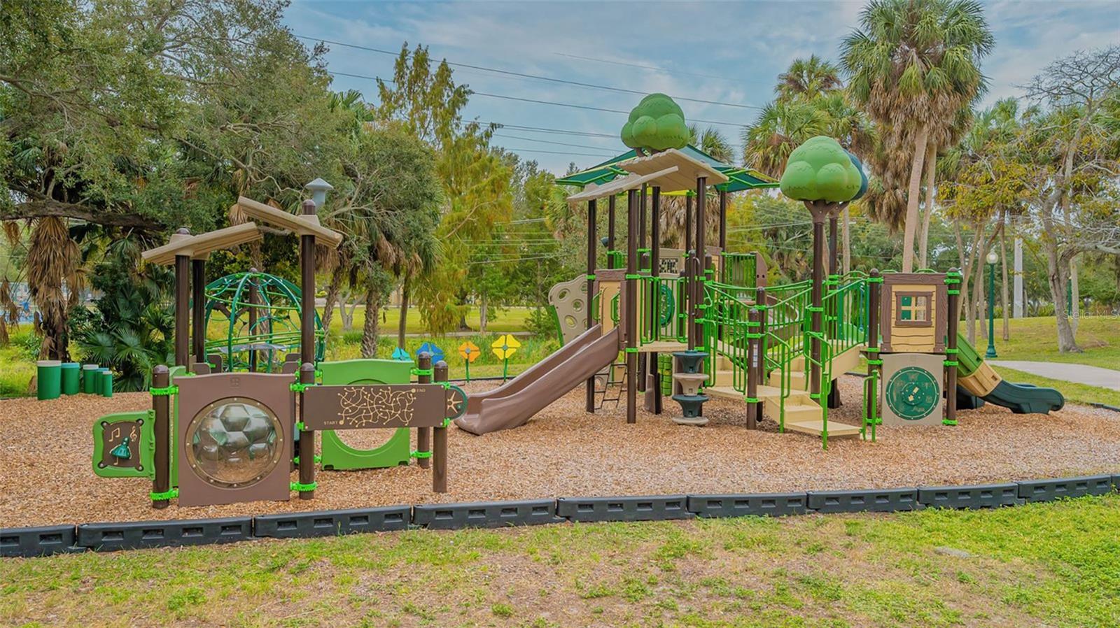 1268 11TH ST #2404, SARASOTA, FL — photo 87
