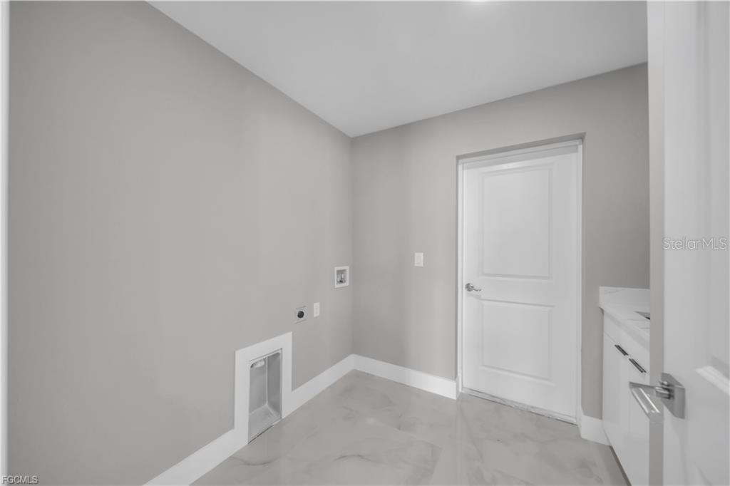 2507 39TH ST SW, LEHIGH ACRES, FL — photo 30