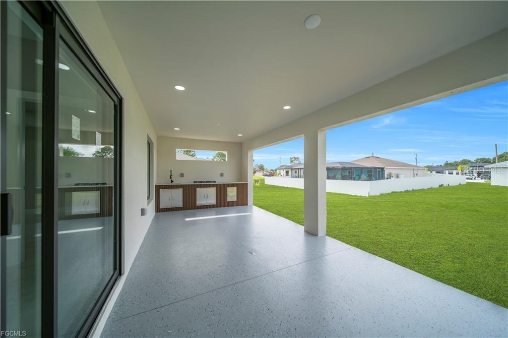 2507 39TH ST SW, LEHIGH ACRES, FL — photo 32