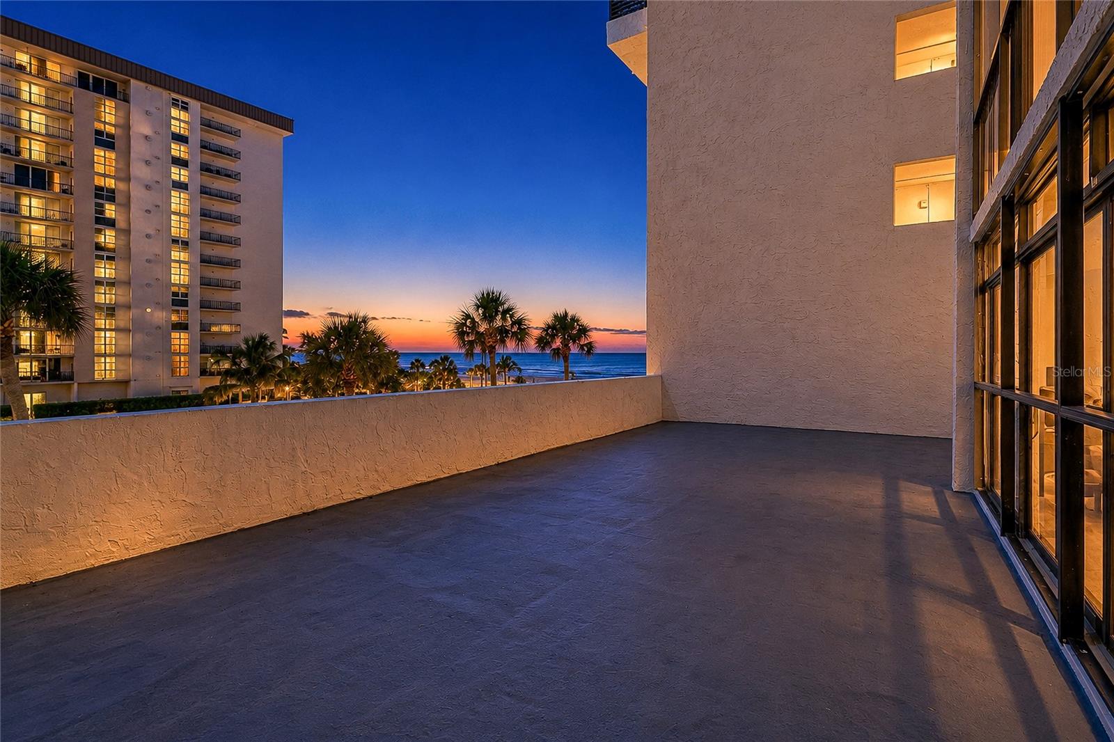 1100 BENJAMIN FRANKLIN DR #305, SARASOTA, FL — photo 2