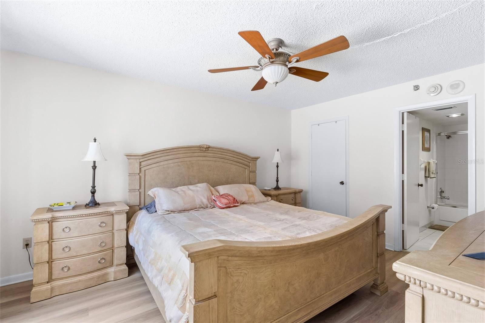 1100 BENJAMIN FRANKLIN DR #305, SARASOTA, FL — photo 46