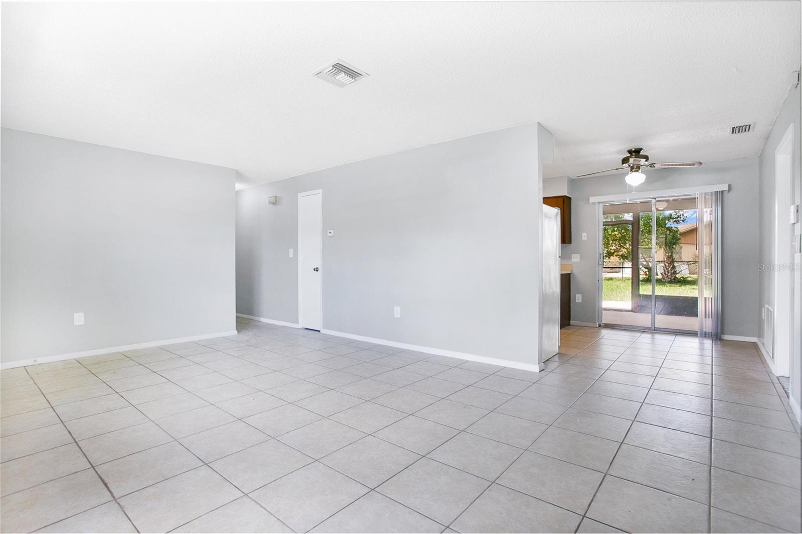 405 LONG DR, POINCIANA, FL — photo 2