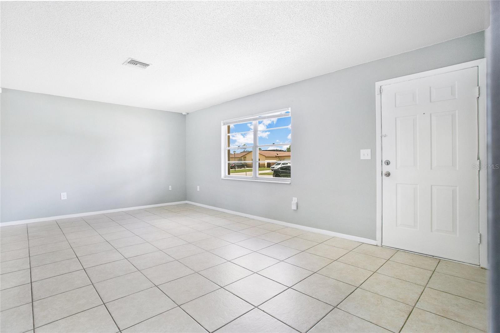 405 LONG DR, POINCIANA, FL — photo 4