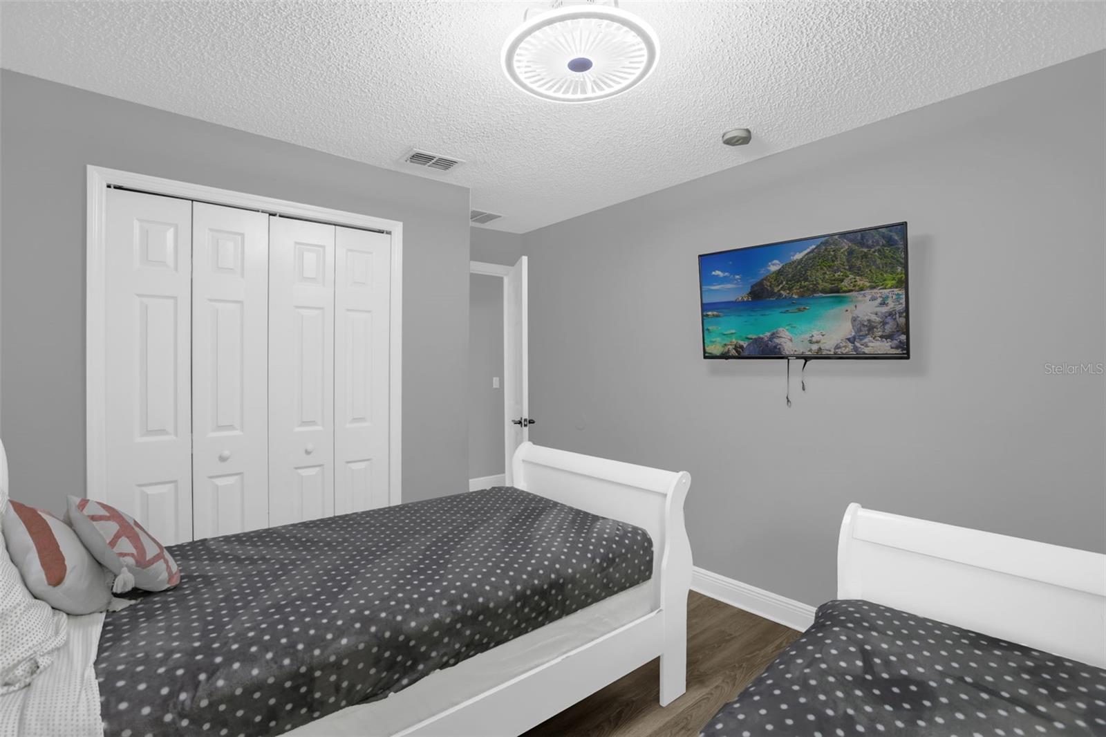 156 BAREFOOT BEACH WAY, KISSIMMEE, FL — photo 19