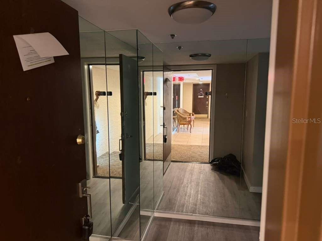 7432 SUNSHINE SKYWAY LN S #206, ST PETERSBURG, FL — photo 2