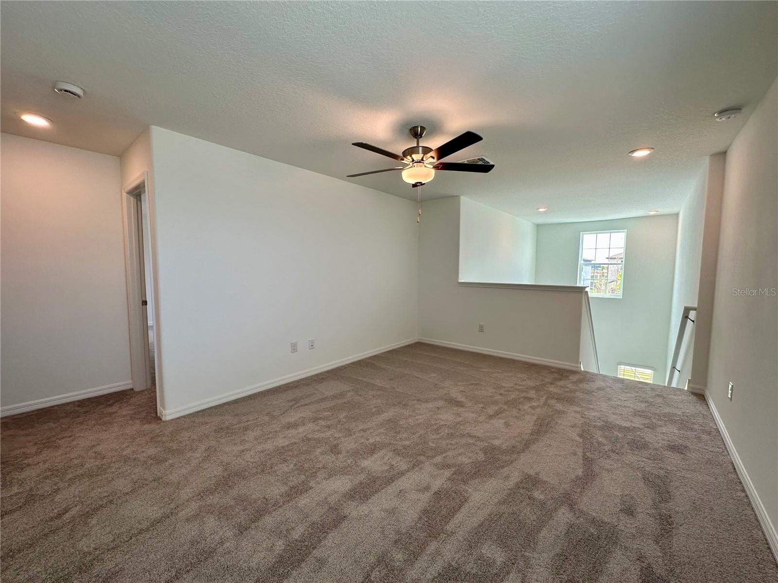 11131 RADIANT SHORE LOOP, SAN ANTONIO, FL — photo 14