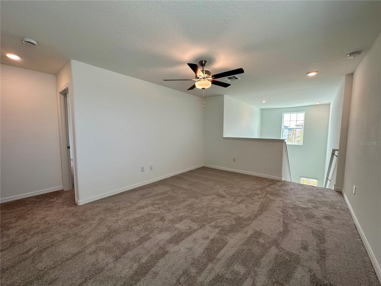 11131 RADIANT SHORE LOOP, SAN ANTONIO, FL — photo 15