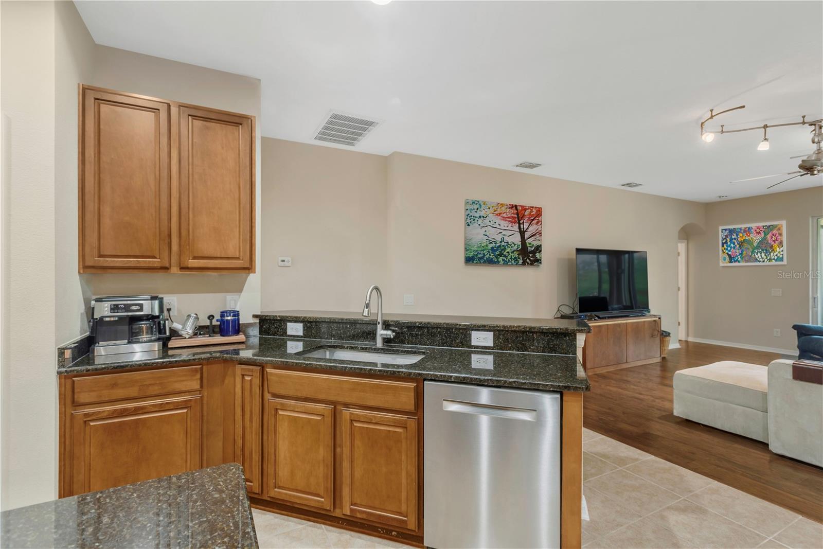 10859 BREAKING ROCKS DR, TAMPA, FL — photo 4