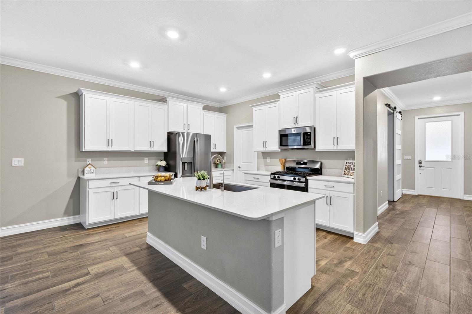 19462 FOREST GARDEN CT, BROOKSVILLE, FL — photo 10