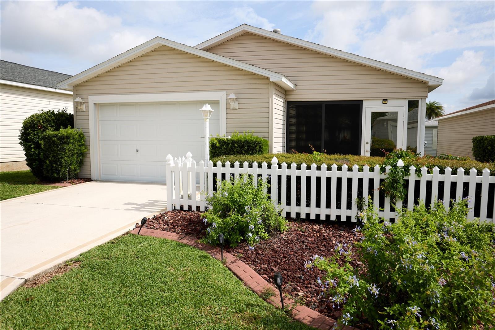 2331 RILEY RD, THE VILLAGES, FL