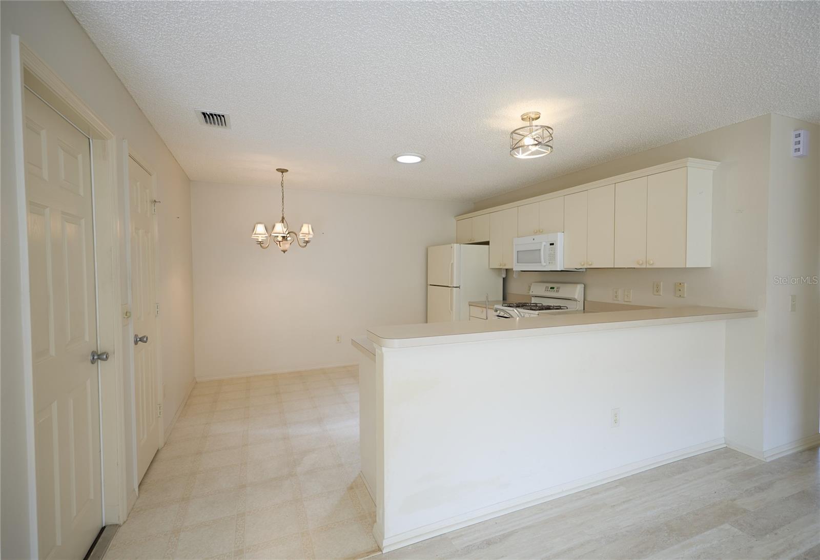 2331 RILEY RD, THE VILLAGES, FL — photo 5
