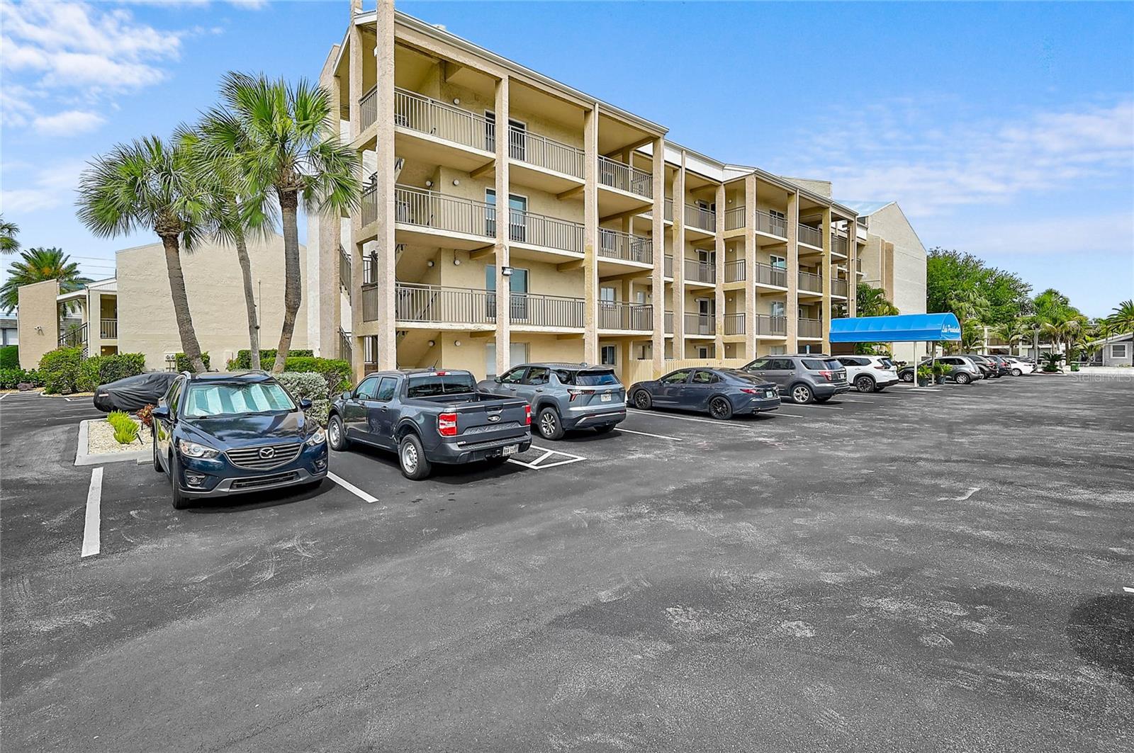 845 BENJAMIN FRANKLIN DR #402, SARASOTA, FL — photo 2