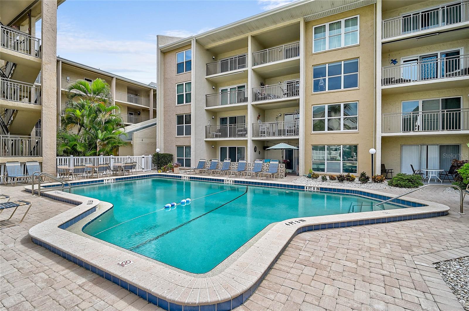 845 BENJAMIN FRANKLIN DR #402, SARASOTA, FL — photo 32