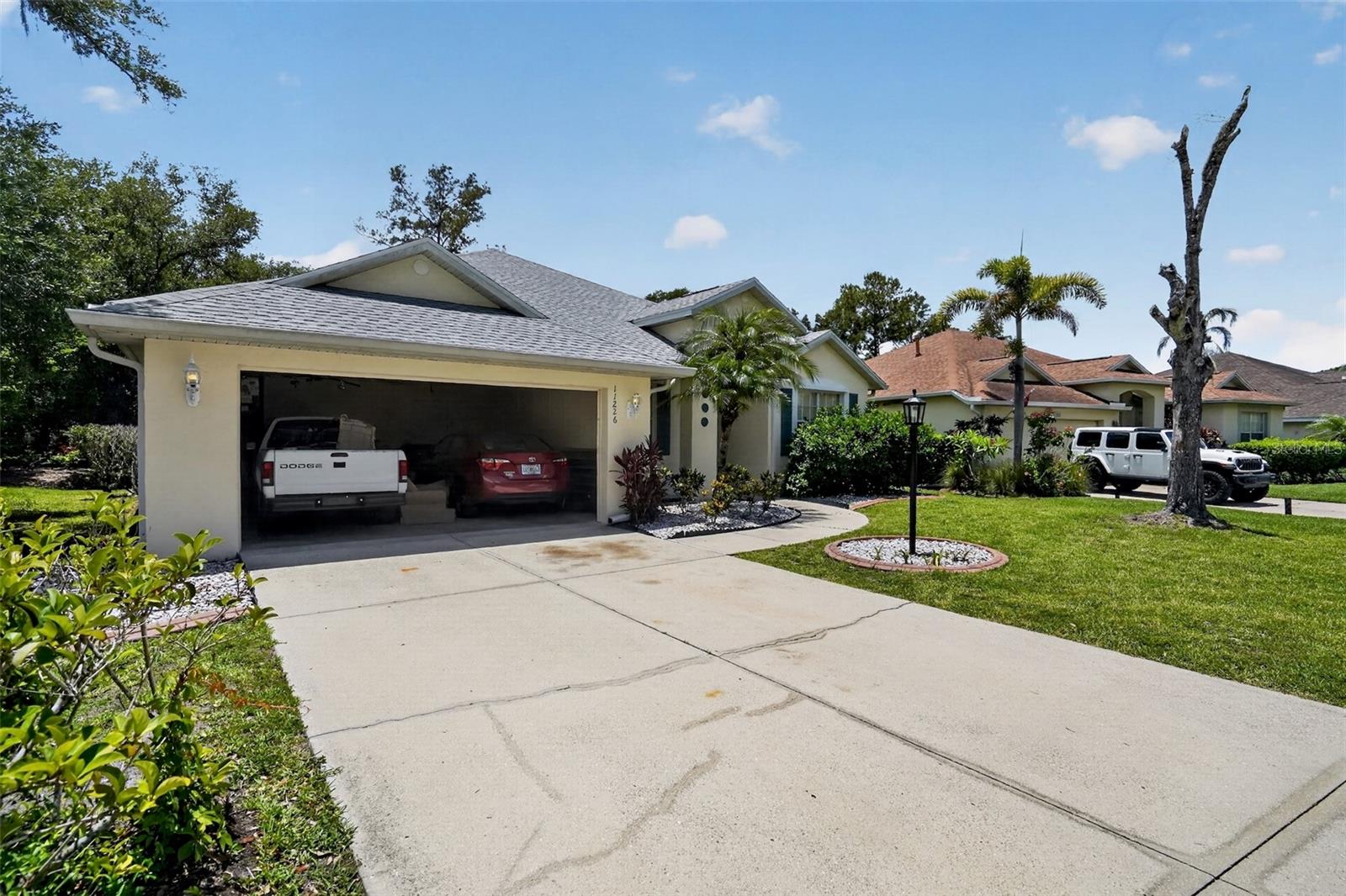 11226 PRIMROSE CIR, BRADENTON, FL — photo 6