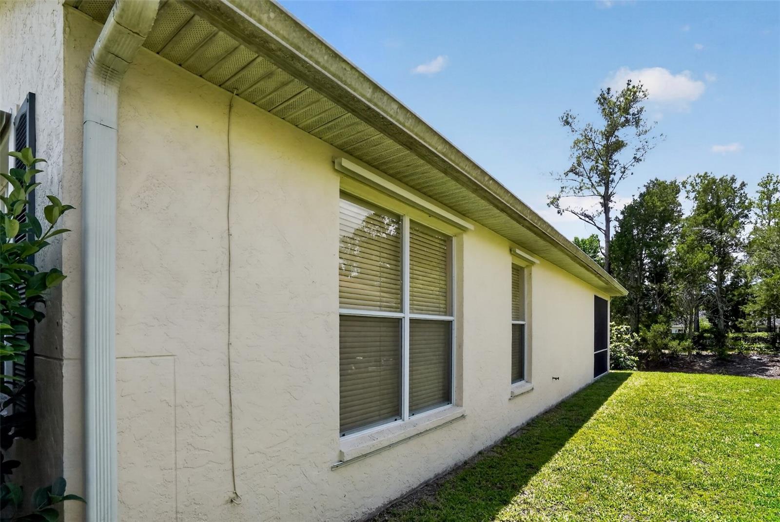 11226 PRIMROSE CIR, BRADENTON, FL — photo 7