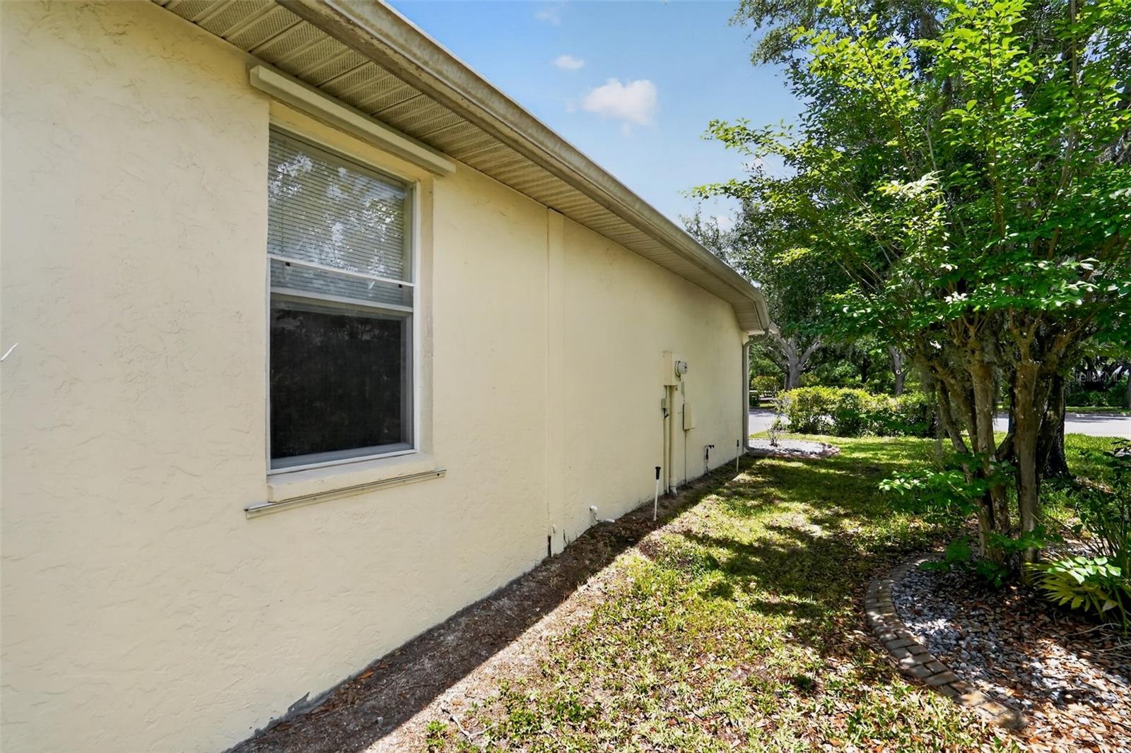 11226 PRIMROSE CIR, BRADENTON, FL — photo 8