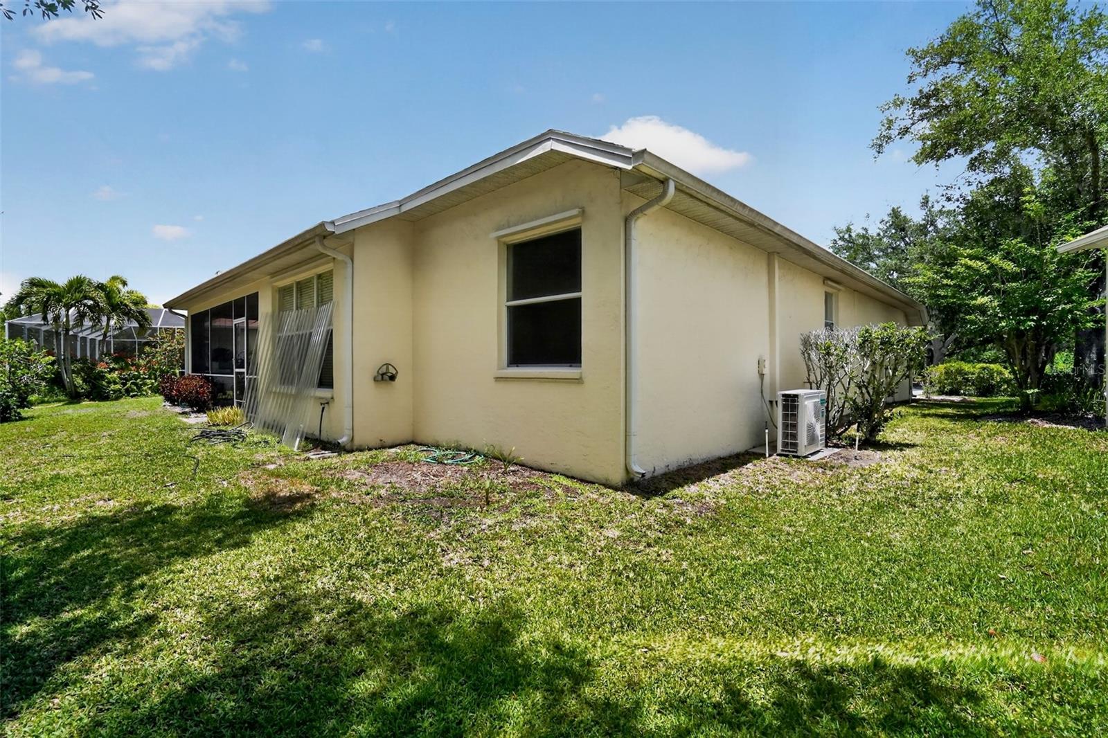 11226 PRIMROSE CIR, BRADENTON, FL — photo 13