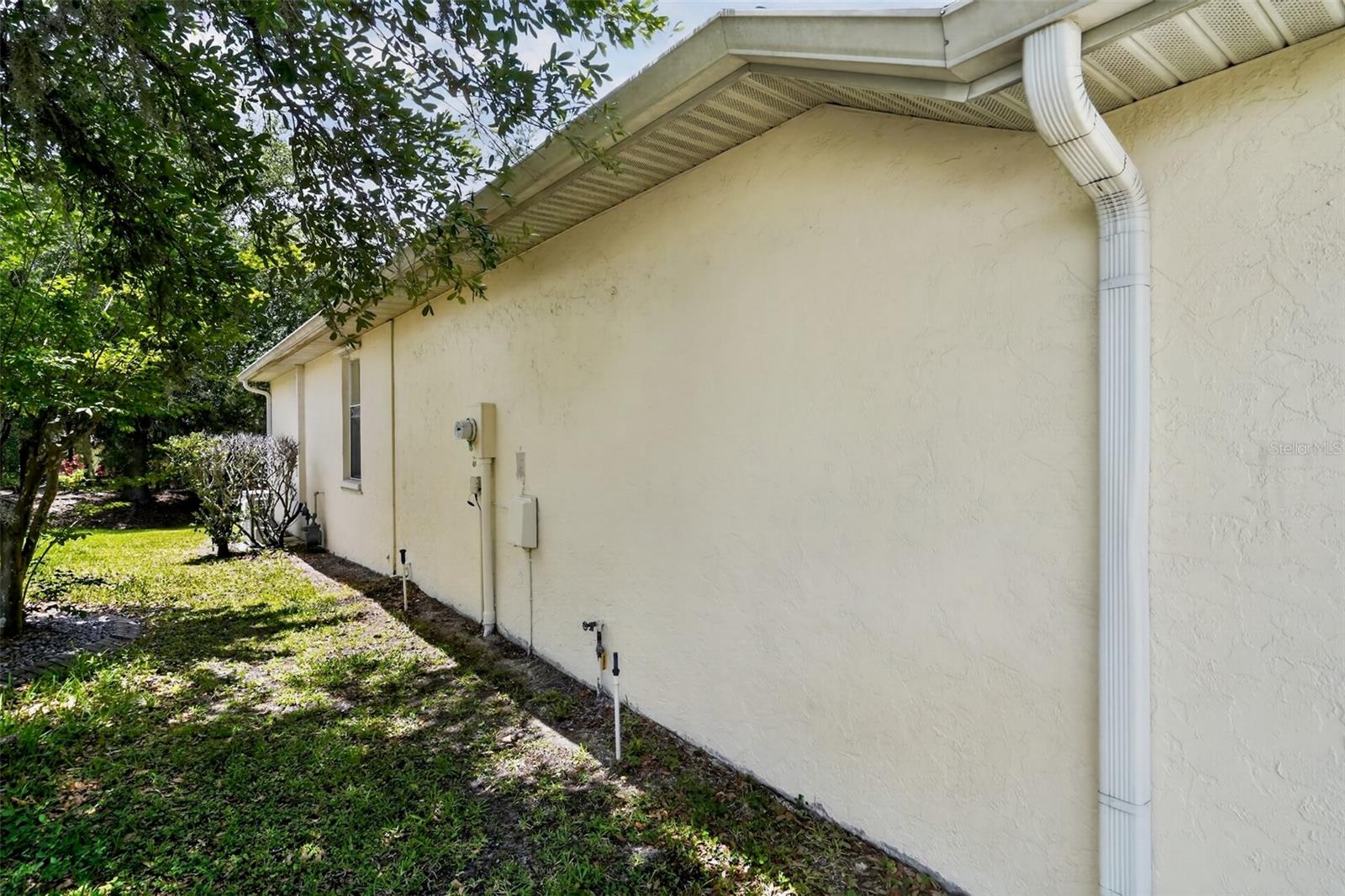 11226 PRIMROSE CIR, BRADENTON, FL — photo 16