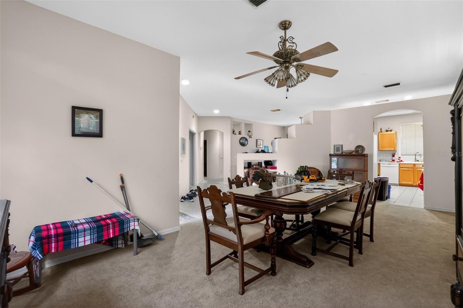 11226 PRIMROSE CIR, BRADENTON, FL — photo 27