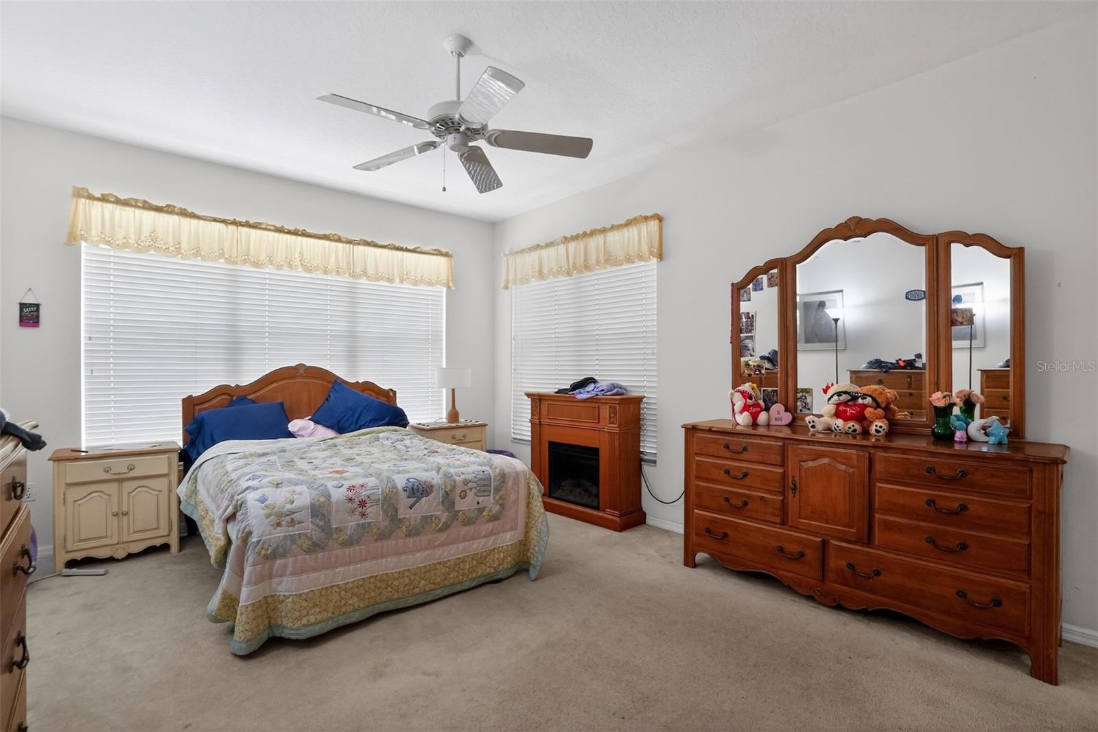 11226 PRIMROSE CIR, BRADENTON, FL — photo 33