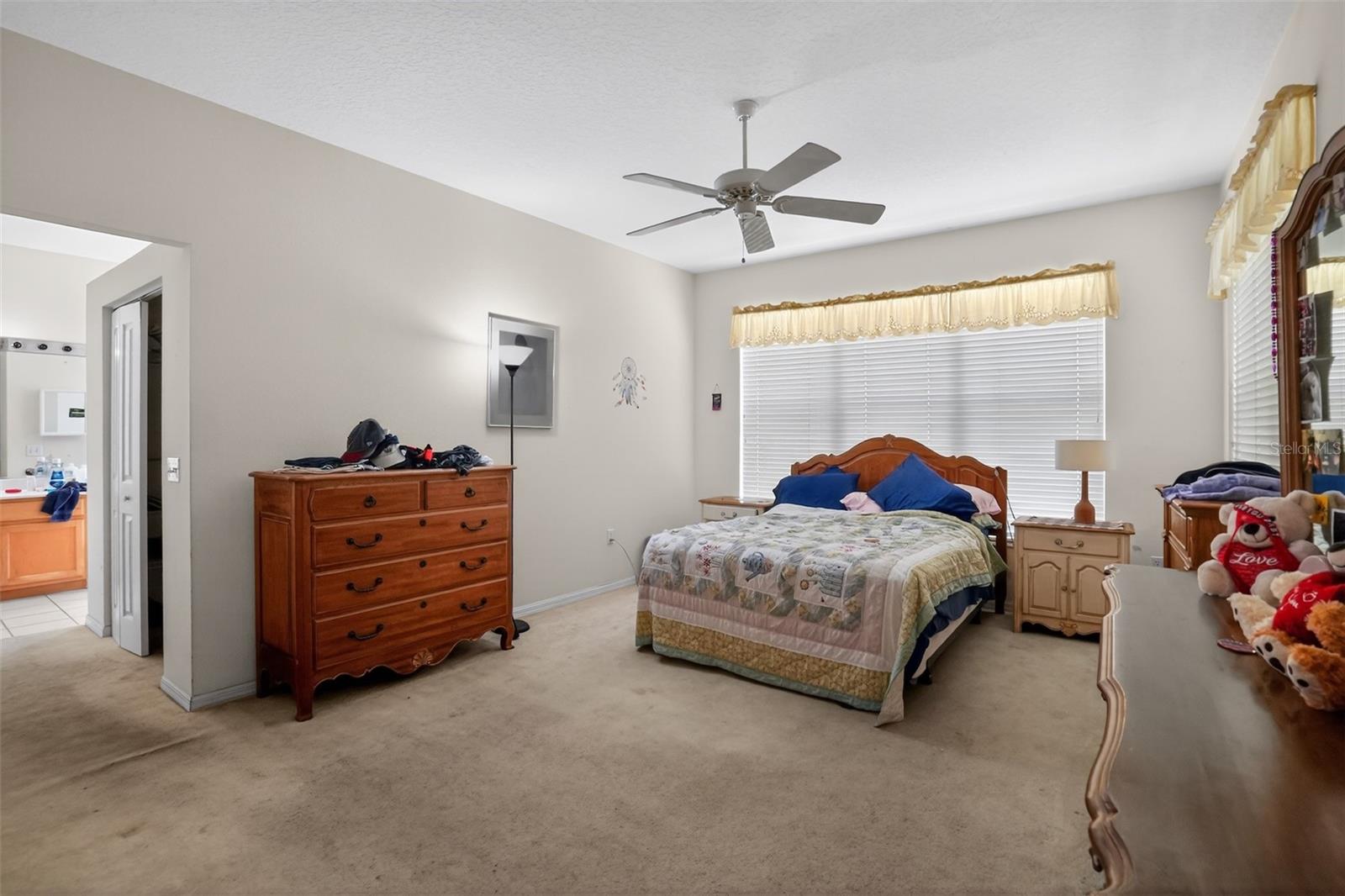 11226 PRIMROSE CIR, BRADENTON, FL — photo 36