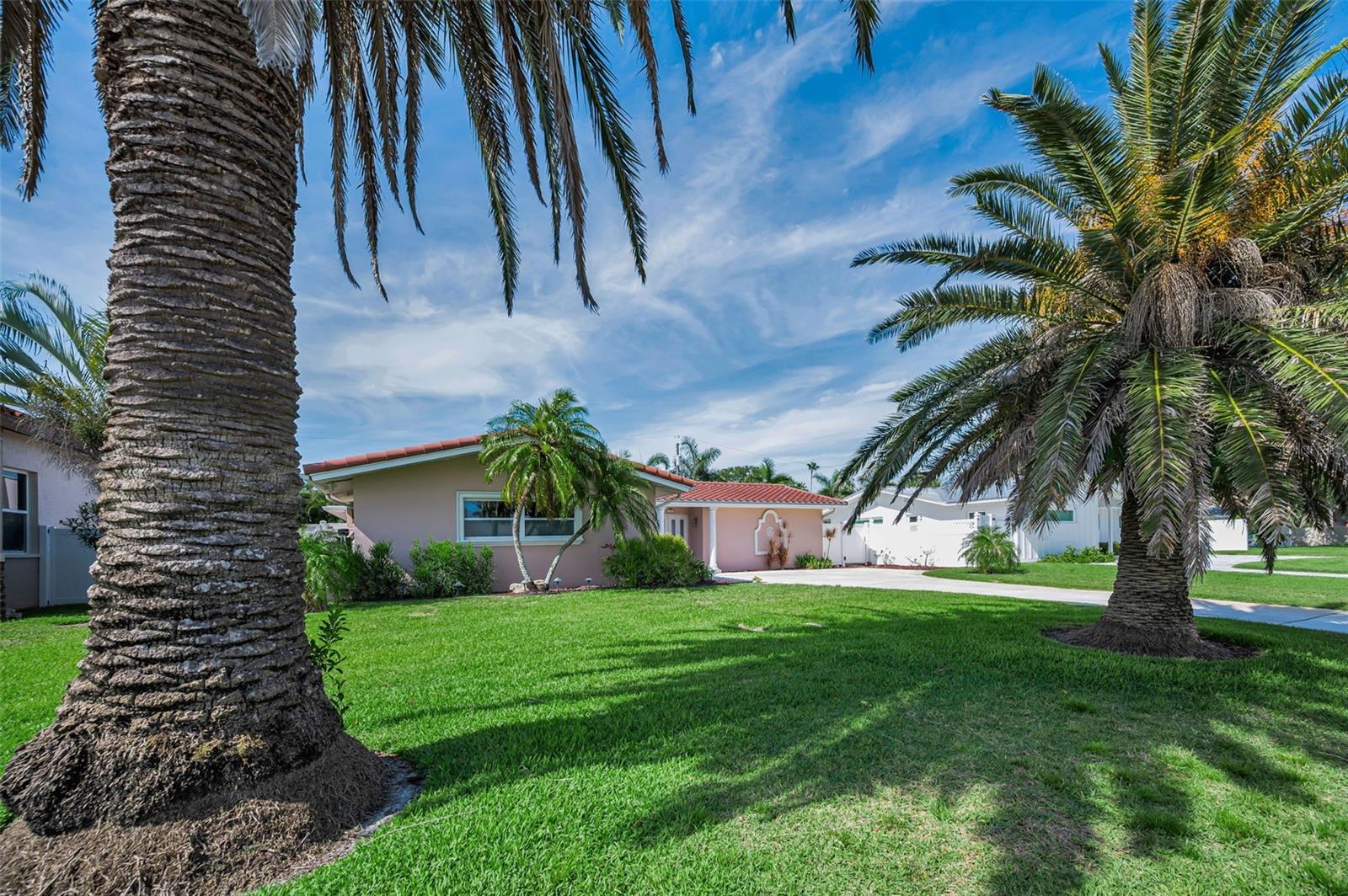 111 17TH ST, BELLEAIR BEACH, FL — photo 3