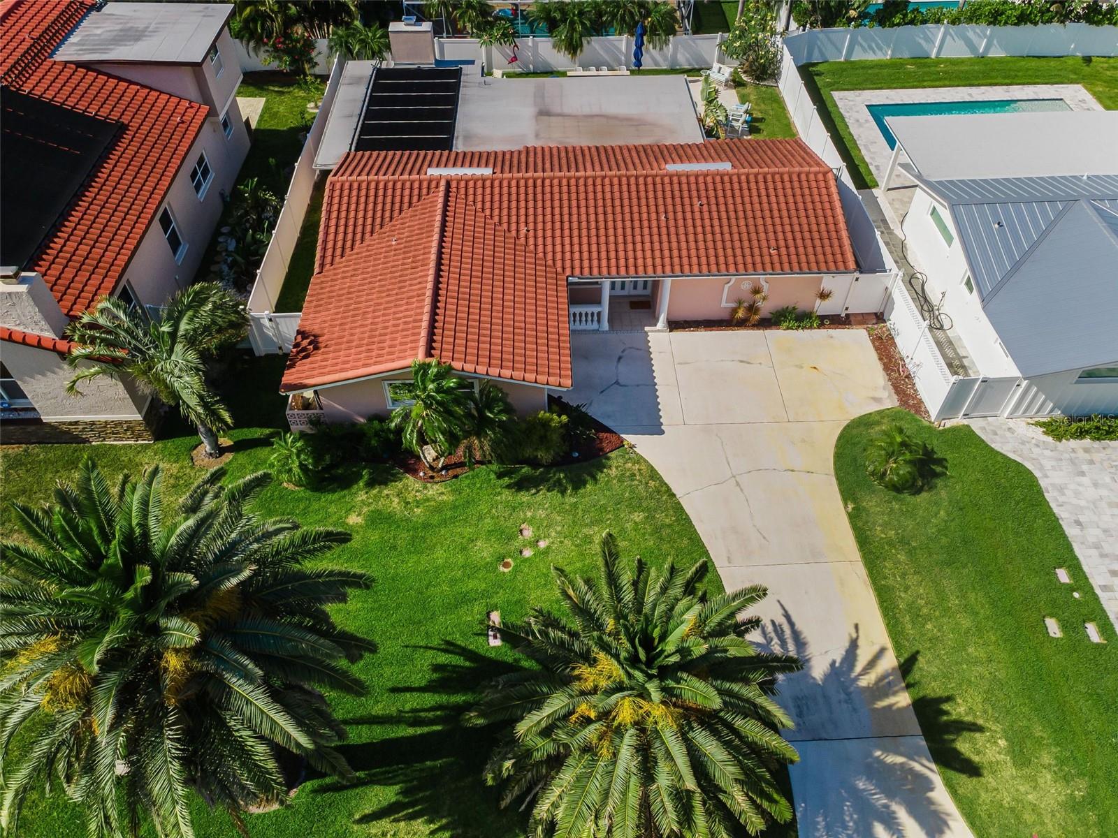 111 17TH ST, BELLEAIR BEACH, FL — photo 9