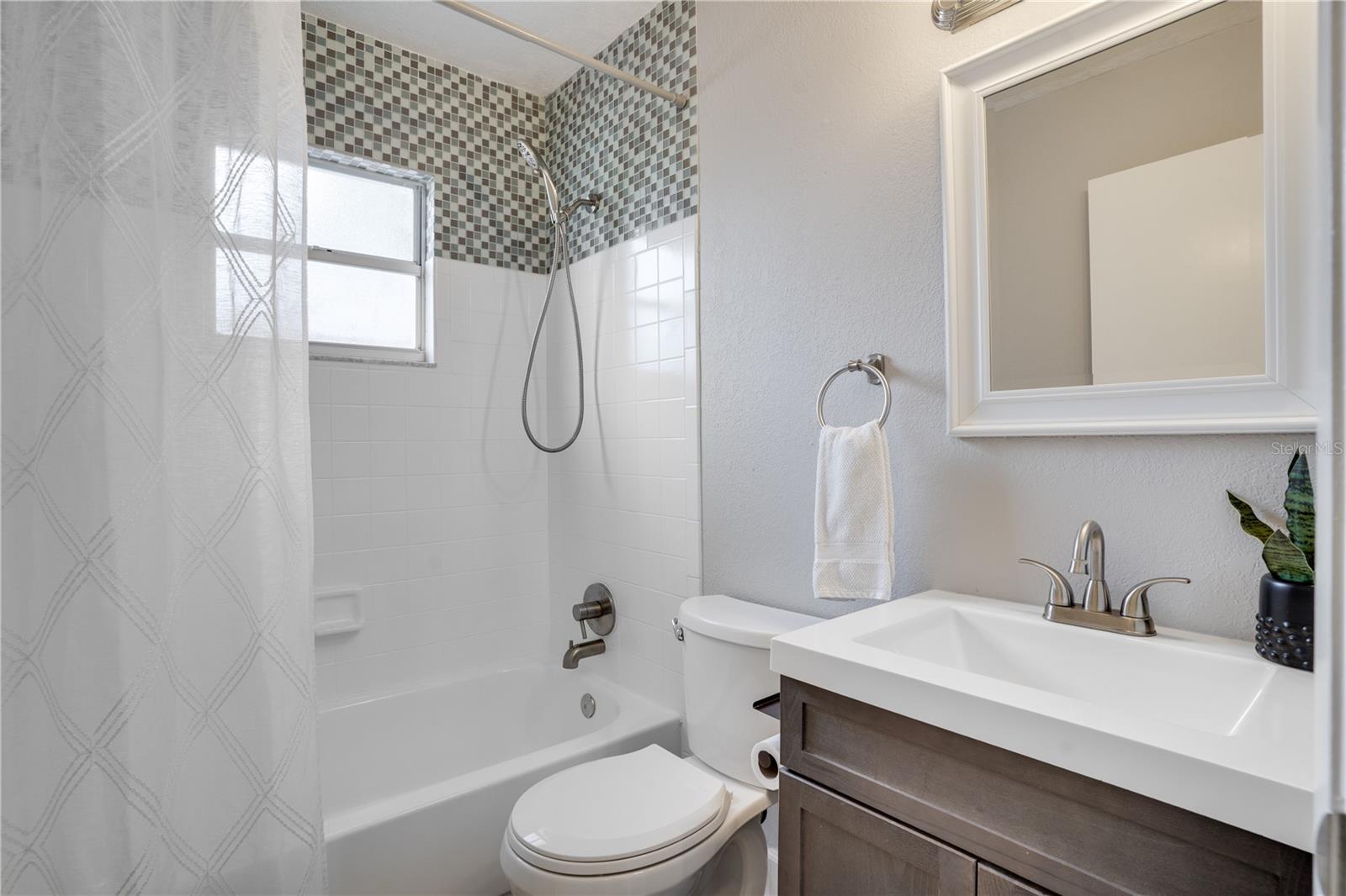 7991 24TH AVE N AVE N, ST PETERSBURG, FL — photo 31
