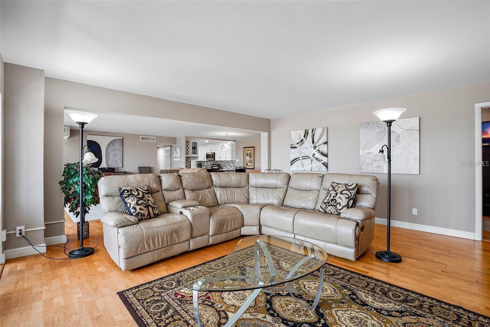 10355 PARADISE BLVD #1010-1011, ST PETERSBURG, FL — photo 12