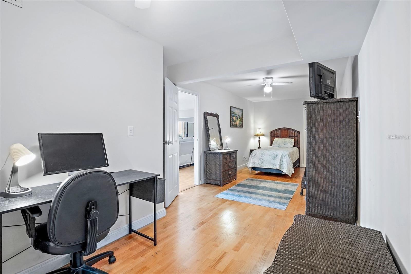 10355 PARADISE BLVD #1010-1011, ST PETERSBURG, FL — photo 23