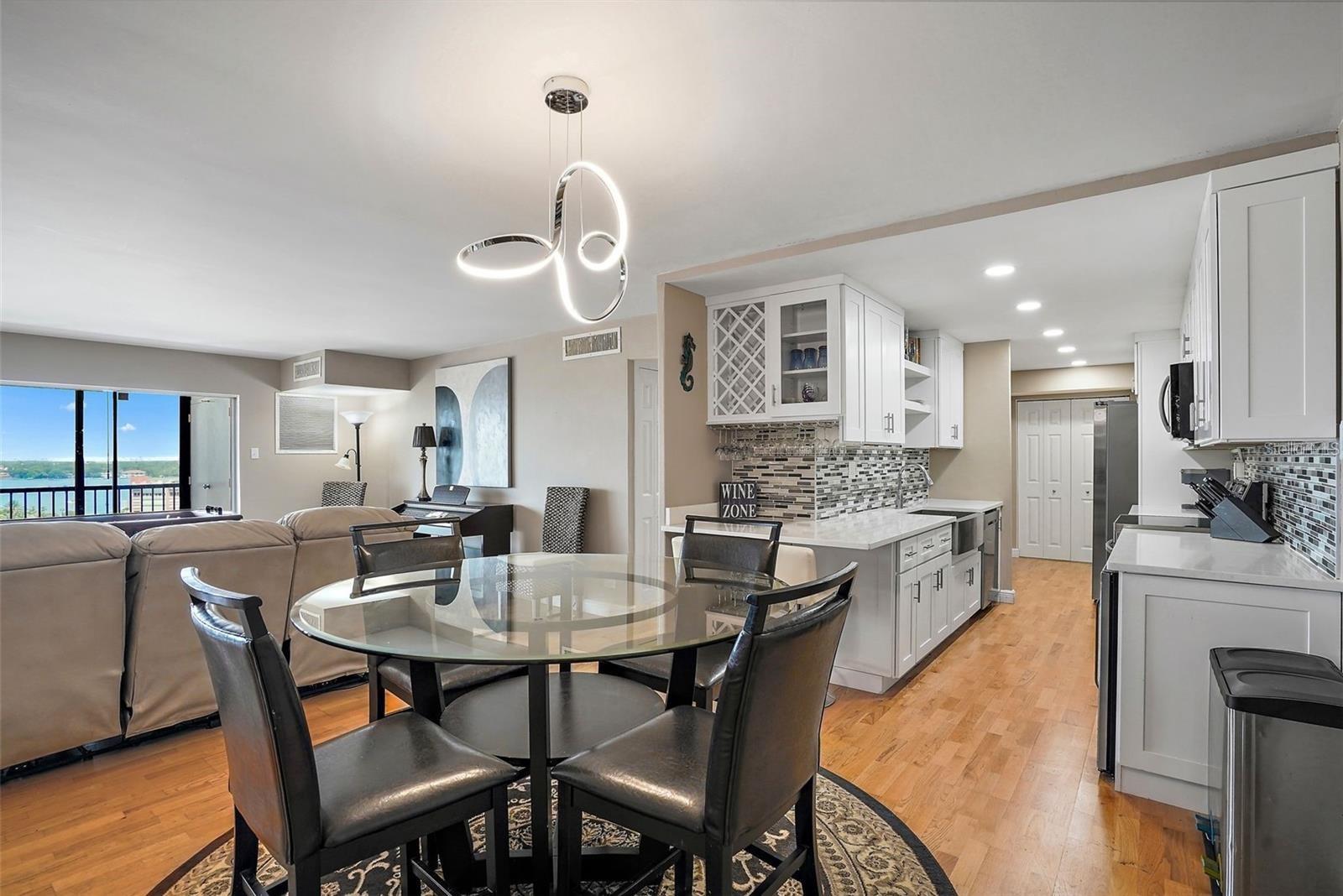 10355 PARADISE BLVD #1010-1011, ST PETERSBURG, FL — photo 8