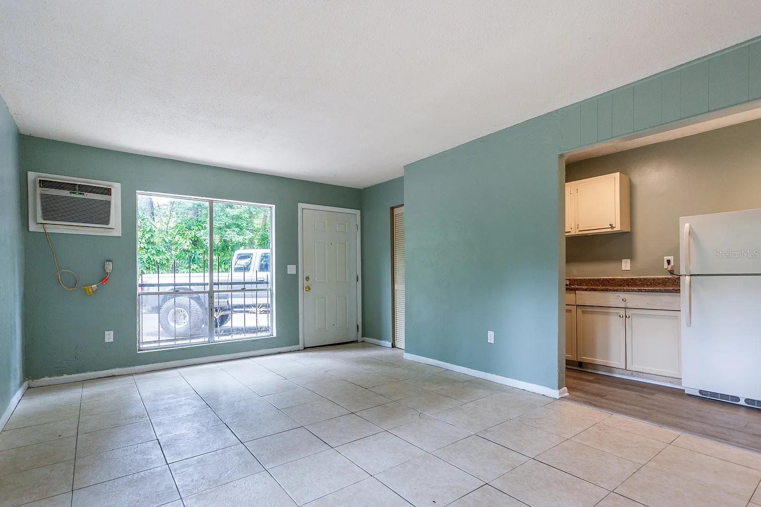 409 NE 11TH ST, GAINESVILLE, FL — photo 3
