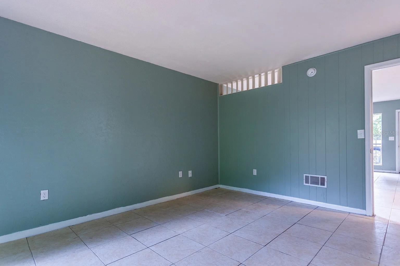 409 NE 11TH ST, GAINESVILLE, FL — photo 8